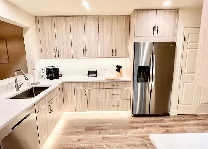 Remodeled Townhome On Golf Course With Stunning Red Rock Views Holiday home