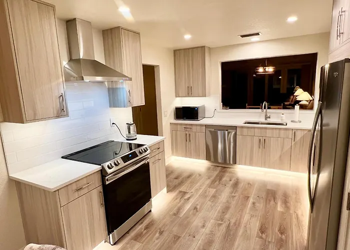 Remodeled Townhome On Golf Course With Stunning Red Rock Views Holiday home Sedona