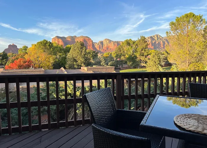 Holiday home Remodeled Townhome On Golf Course With Stunning Red Rock Views