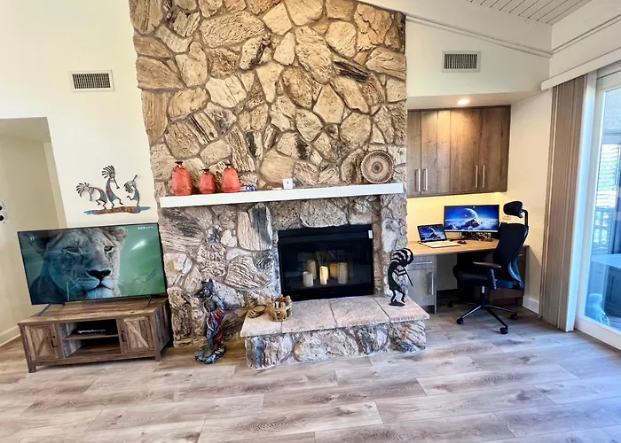 Remodeled Townhome On Golf Course With Stunning Red Rock Views Holiday home Sedona