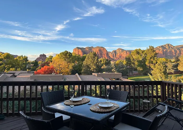 Remodeled Townhome On Golf Course With Stunning Red Rock Views *