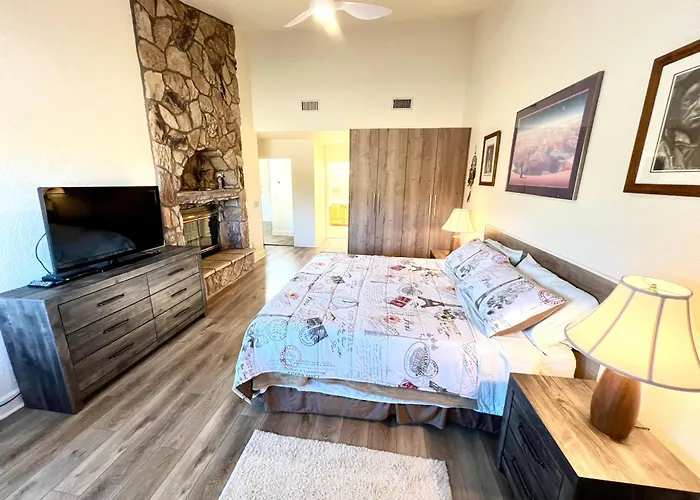 Remodeled Townhome On Golf Course With Stunning Red Rock Views Sedona